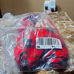 Victoria Secret red and black  plaid slippers new with matching bag